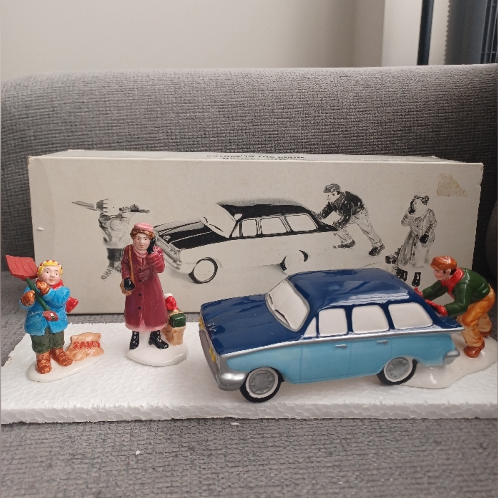Dept 56 Stuck In The Snow The Original Snow Village Set 3 Ceramic Accessories